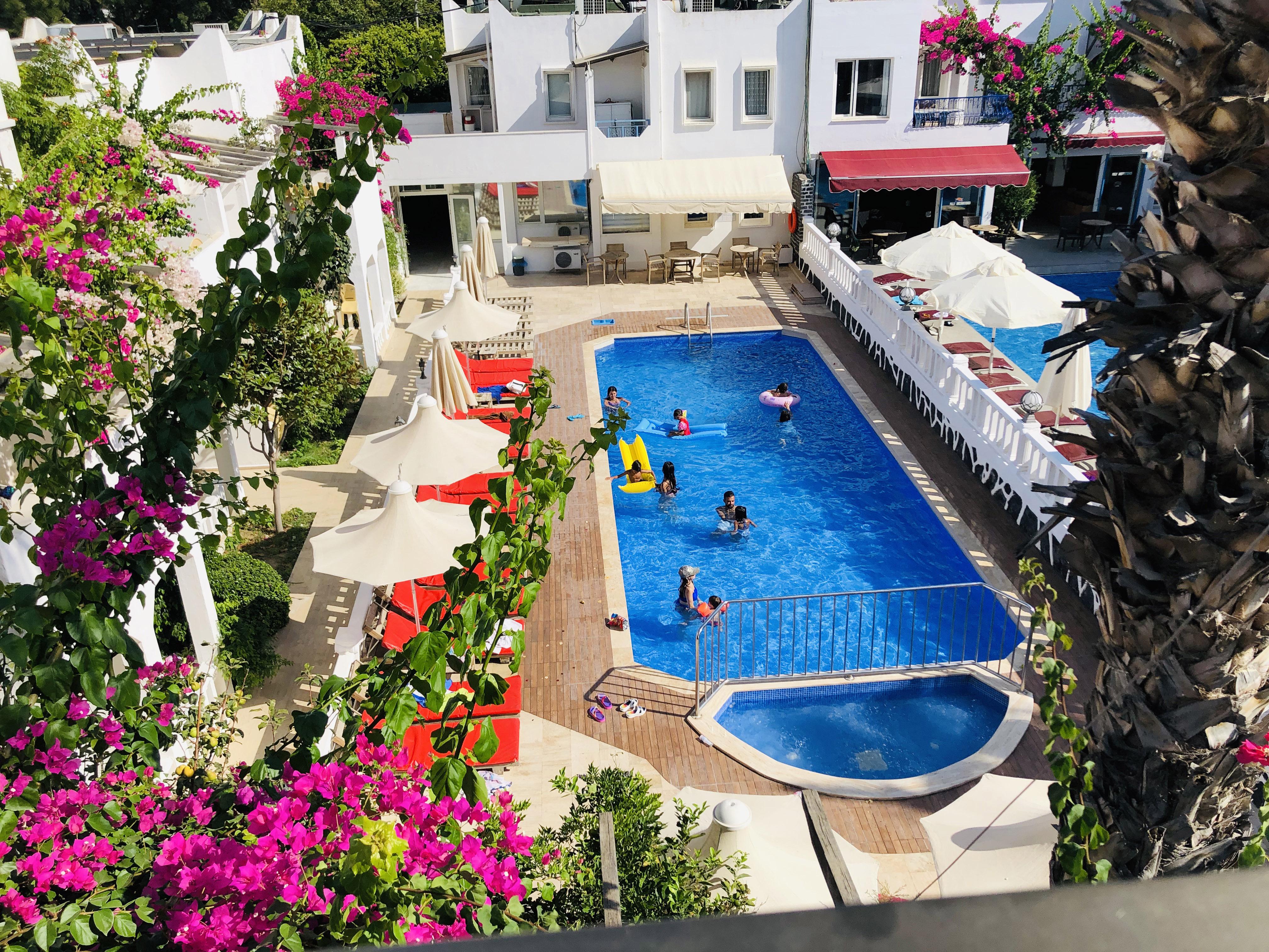 The Hello Hotel Gümbet Buitenkant foto