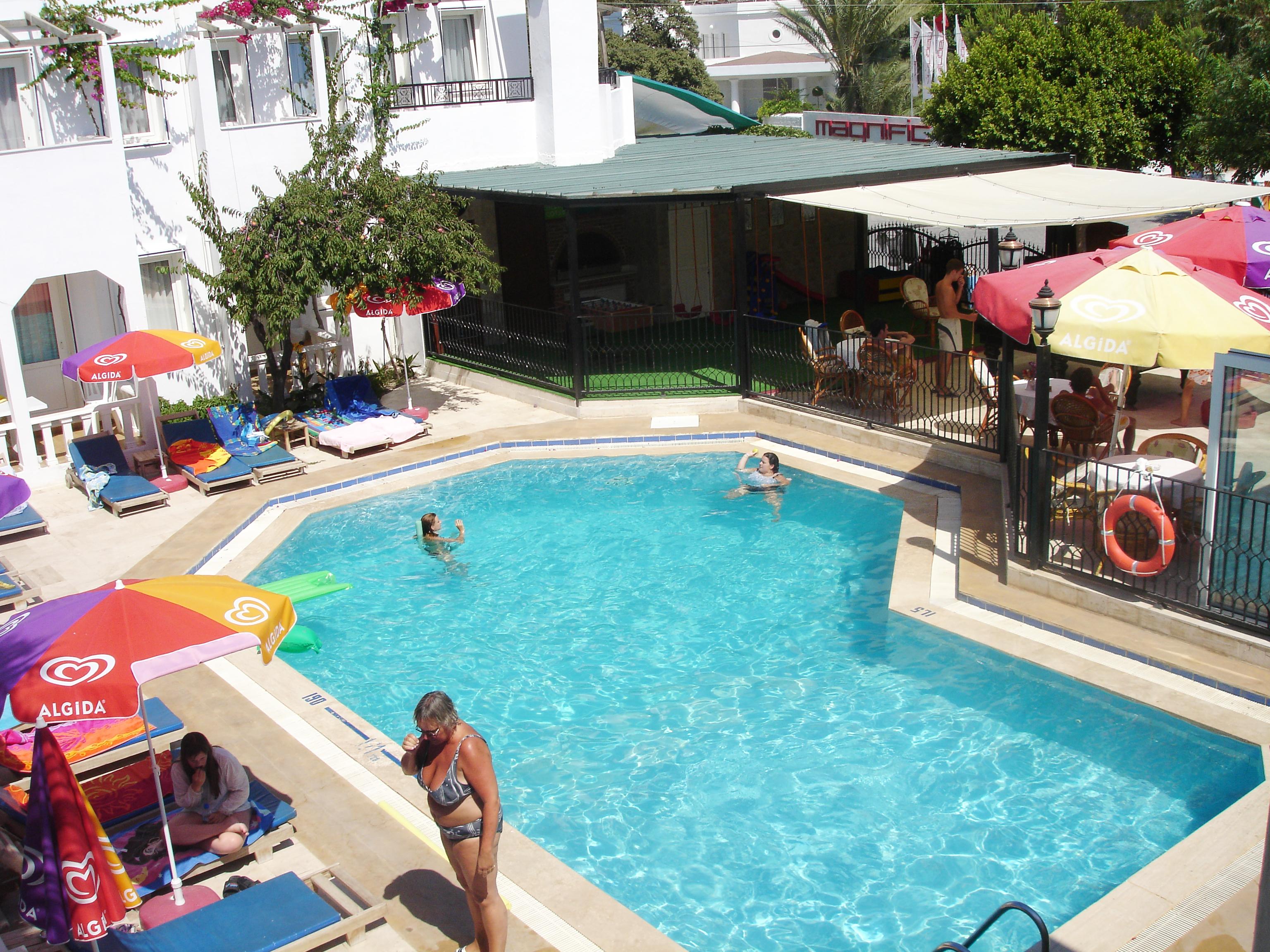 The Hello Hotel Gümbet Buitenkant foto